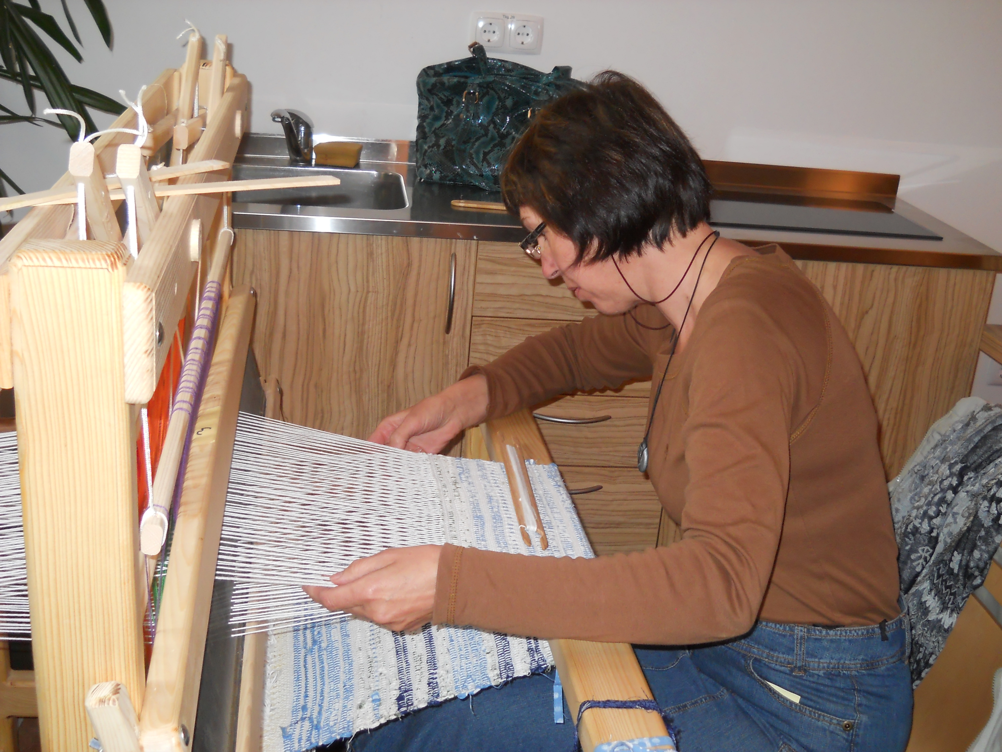 Osnovni tečaj ročnega tkanja na statvah – Kranj od 14. marca do 17. marca 2015